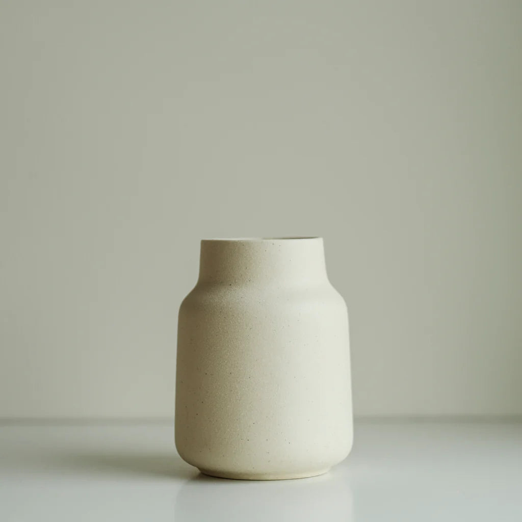 Arlo Vase
